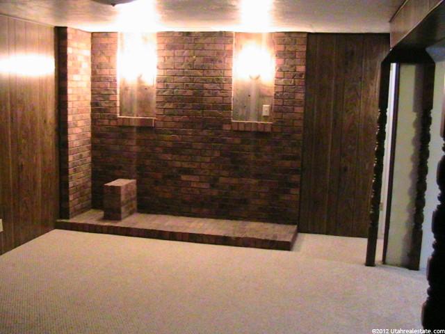 678 W 2240 N, Clinton, UT 84015 — photo 2