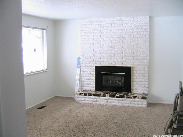678 W 2240 N, Clinton, UT 84015 — photo 3