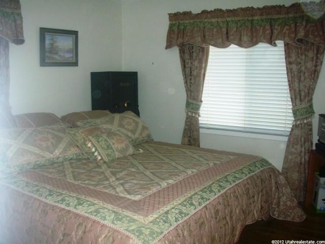 724 E 200 N, Kaysville, UT 84037 — photo 6