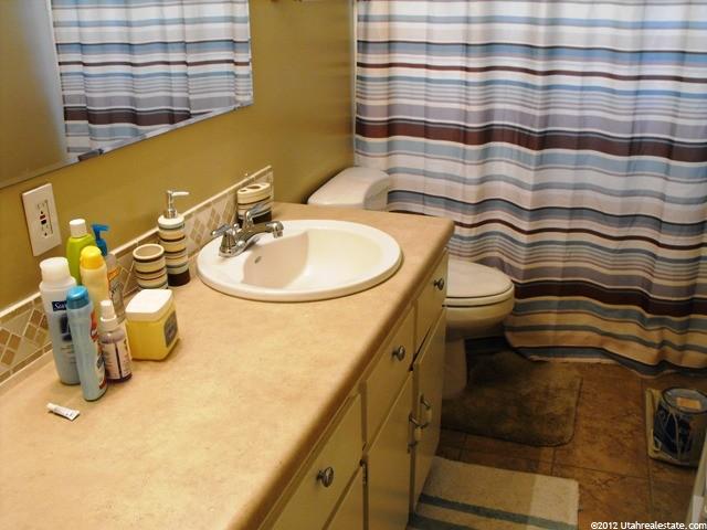 2597 N 770 W, Clinton, UT 84015 — photo 6
