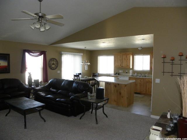 439 E Birch Cir, North Logan, UT 84341 — photo 3