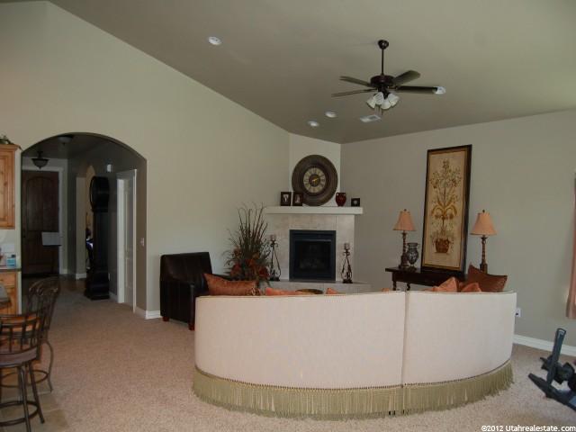 1838 Mountain Pines Ln, Ogden, UT 84403 — photo 3