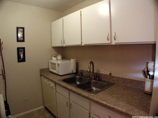 5511 S Willow Ln #B, Murray, UT 84107 — photo 2