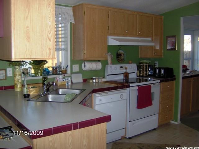 1535 S 1560 W, Vernal, UT 84078 — photo 4