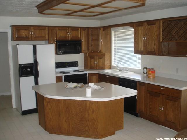 420 S 8600 E, Huntsville, UT 84317 — photo 2