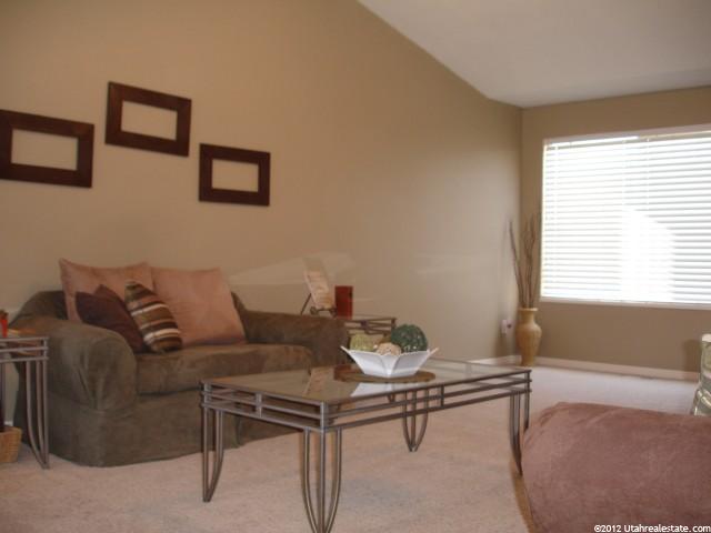 907 S 925 W, Woods Cross, UT 84087 — photo 2