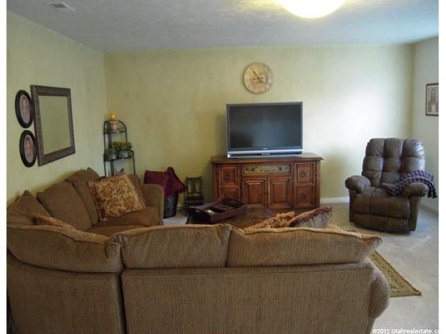 990 W 2600 N, Layton, UT 84041 — photo 3