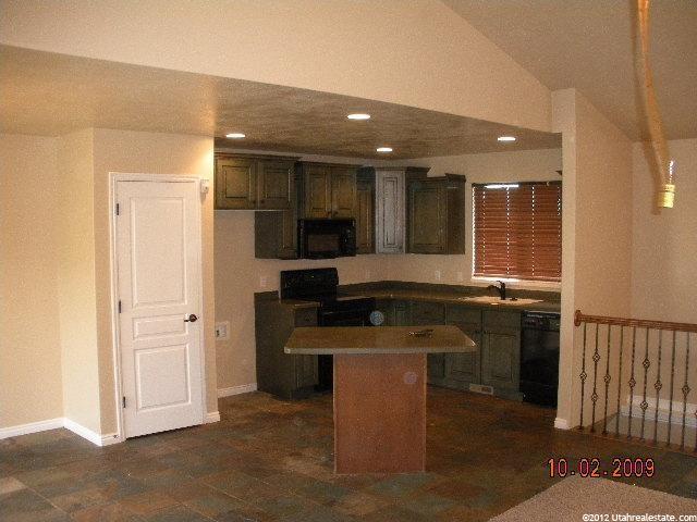 2016 N 2750 W, Clinton, UT 84015 — photo 4