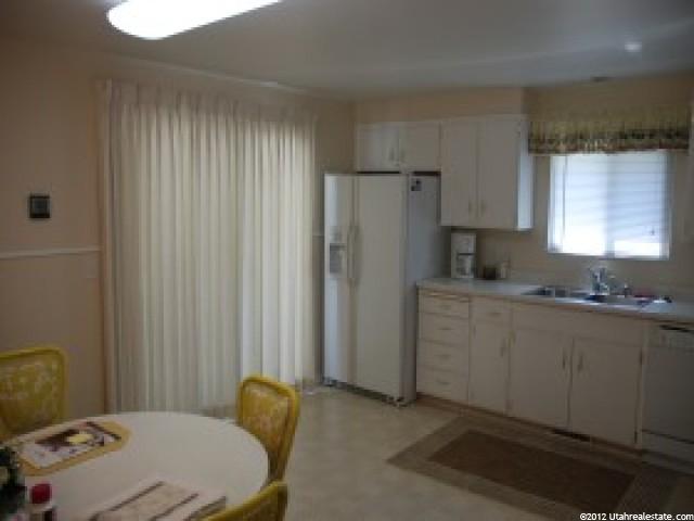 4307 Doreen Cir, Murray, UT 84107 — photo 2