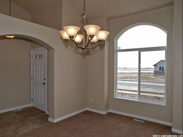 2444 N Hooded Crane Cir, Clinton, UT 84015 — photo 3