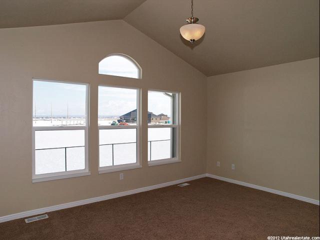 2444 N Hooded Crane Cir, Clinton, UT 84015 — photo 7