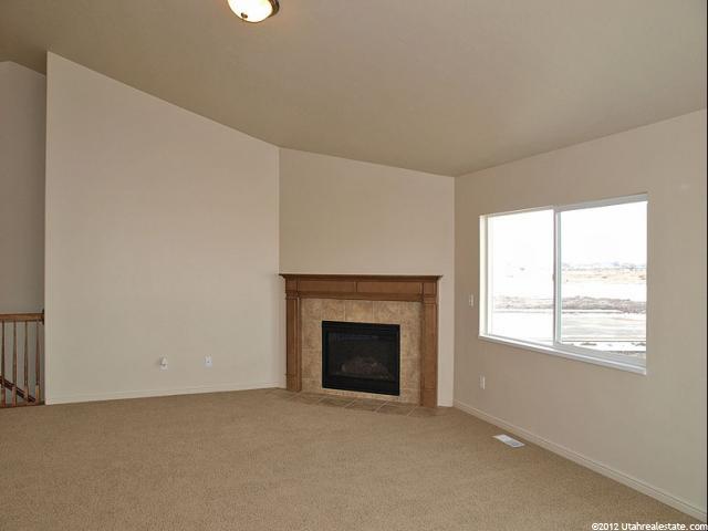 2433 N Hooded Crane Cir, Clinton, UT 84015 — photo 3