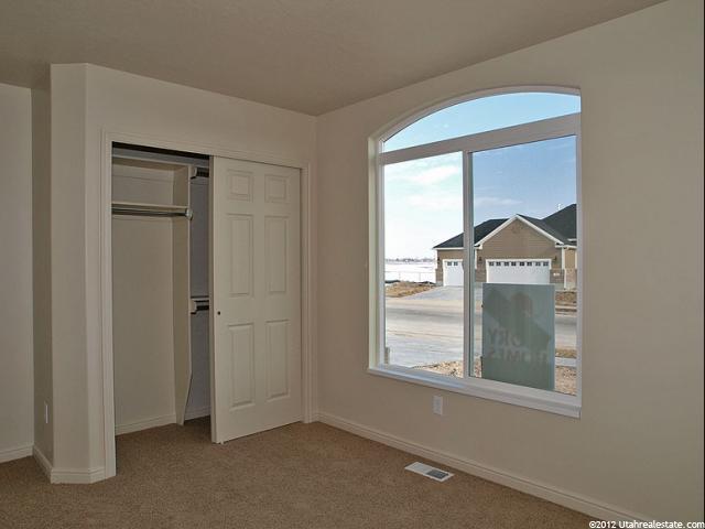 2433 N Hooded Crane Cir, Clinton, UT 84015 — photo 8