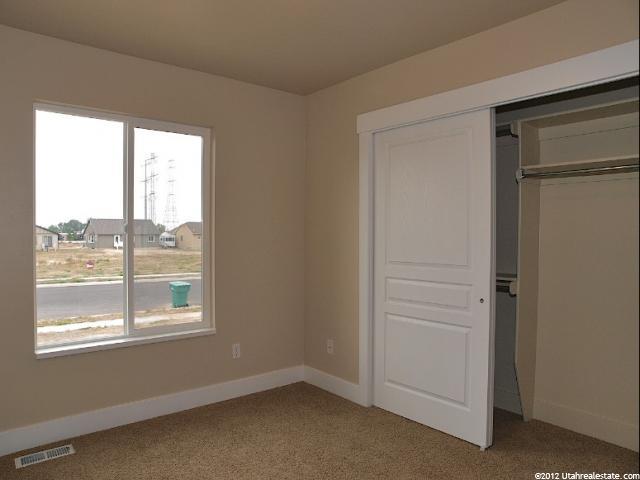 5662 S 3150 W, Roy, UT 84067 — photo 8