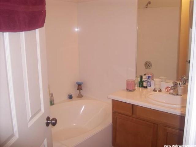 2119 N Easter Dr E, Eagle Mountain, UT 84005 — photo 2