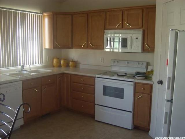2119 N Easter Dr E, Eagle Mountain, UT 84005 — photo 4