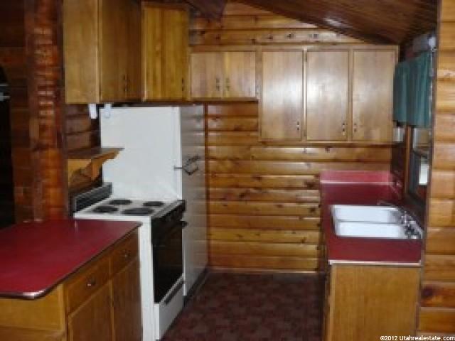 137 S 7700 E, Huntsville, UT 84317 — photo 6