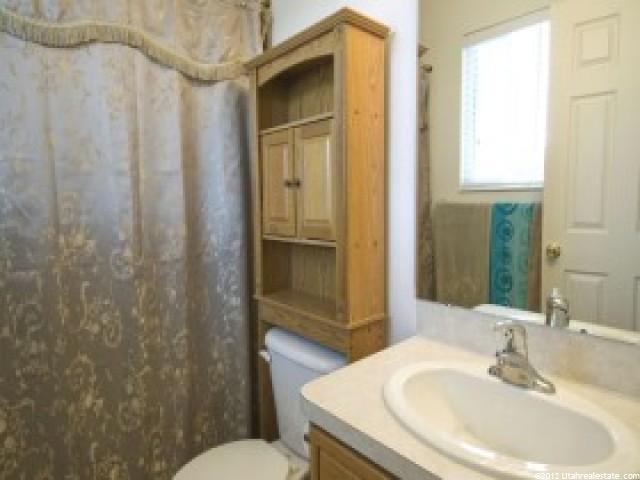 1944 N 1450 W, Clinton, UT 84015 — photo 8