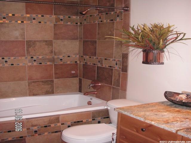 63 W Bamberger Way S, Centerville, UT 84014 — photo 4