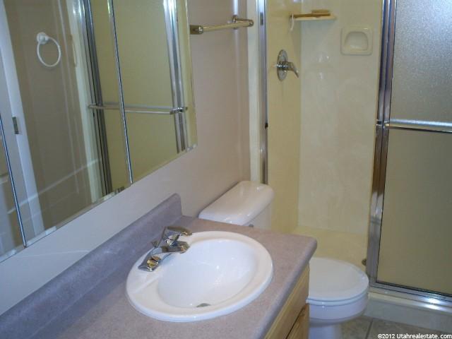 6582 S 1670 E, Holladay, UT 84121 — photo 6
