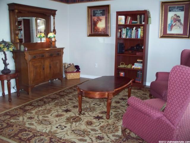 435 S 950 W, Layton, UT 84041 — photo 2