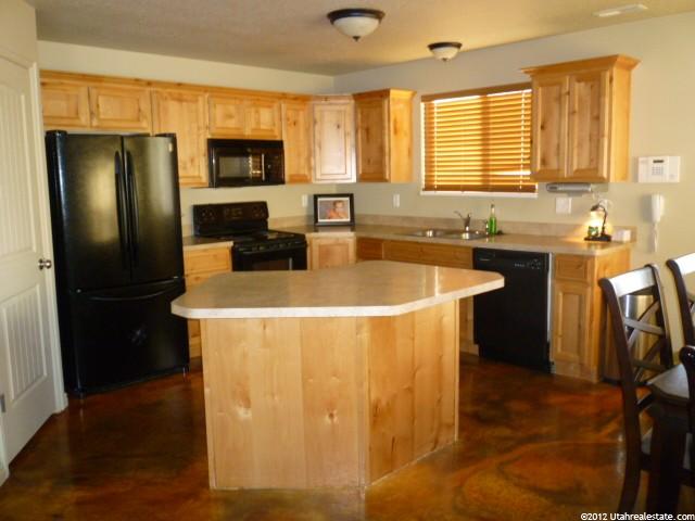32 W 1675 N, Layton, UT 84041 — photo 5