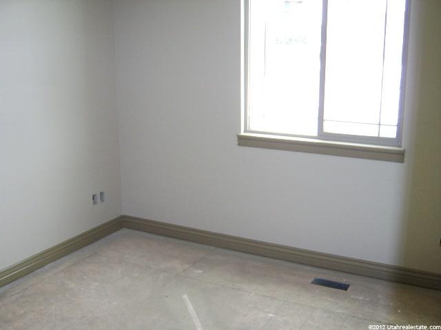 833 W Willowbrook, Pleasant View, UT 84414 — photo 4