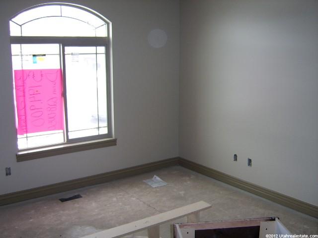 833 W Willowbrook, Pleasant View, UT 84414 — photo 5