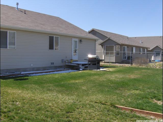 2624 W 1445 N, Clinton, UT 84015 — photo 2