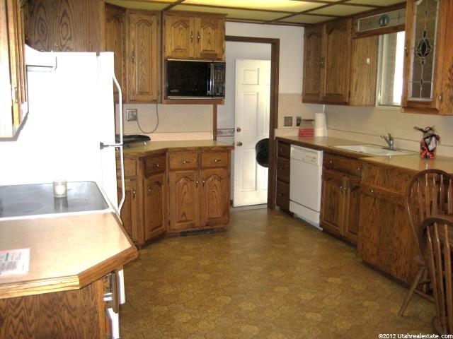 9086 S 260 E, Sandy, UT 84070 — photo 3