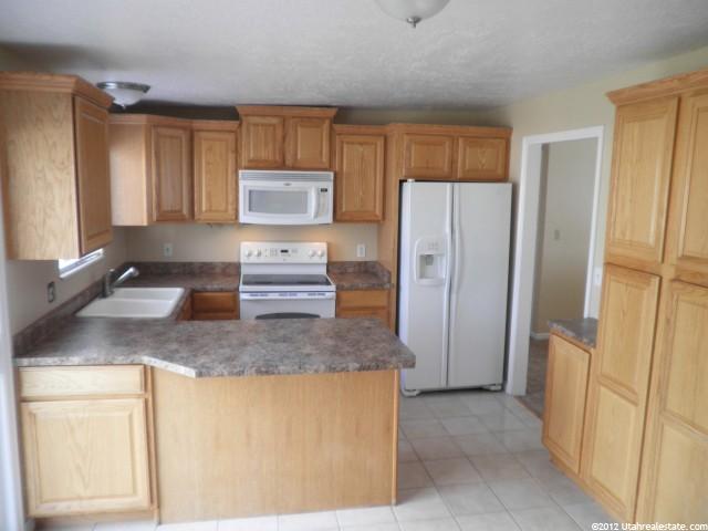 10345 S Clearview Dr, Sandy, UT 84070 — photo 2