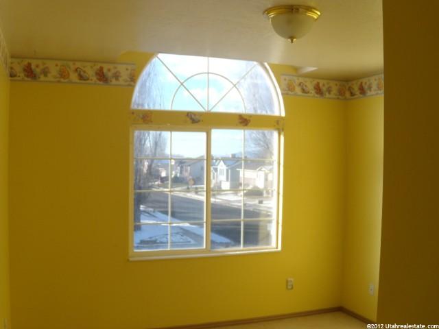 674 N 1300 W, Clinton, UT 84015 — photo 9