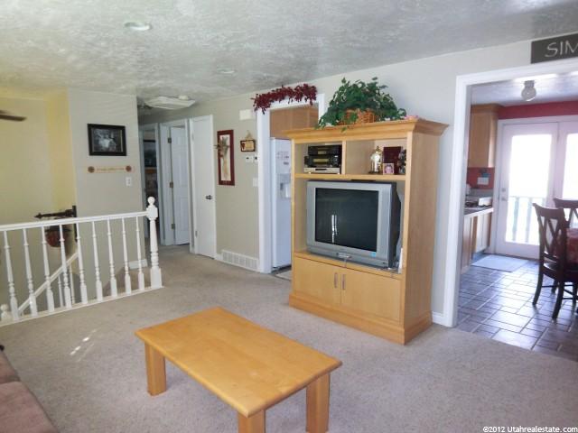 10439 S 360 E, Sandy, UT 84070 — photo 2