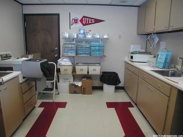 425 S Medical Dr E, Bountiful, UT 84010 — photo 3
