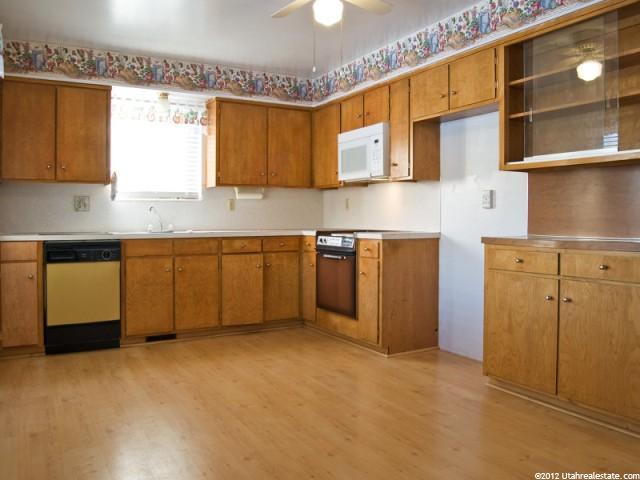 8349 S 1000 E, Sandy, UT 84094 — photo 2