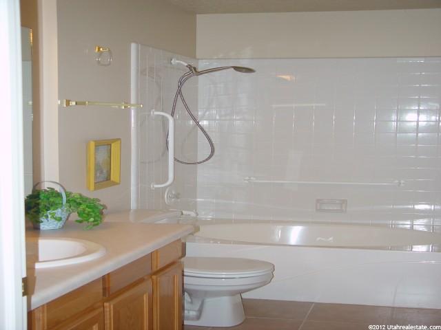 183 W 200 N, Centerville, UT 84014 — photo 5