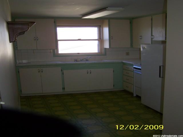 607 S 1000 E, Clearfield, UT 84015 — photo 4