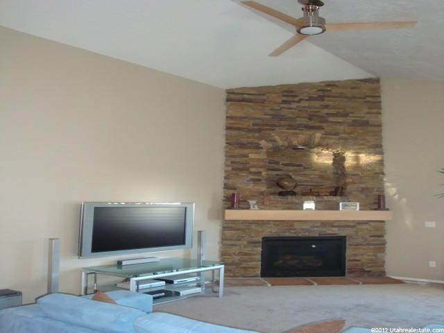 1404 N 2475 W, Clinton, UT 84015 — photo 2