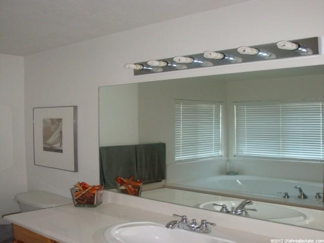 1404 N 2475 W, Clinton, UT 84015 — photo 6