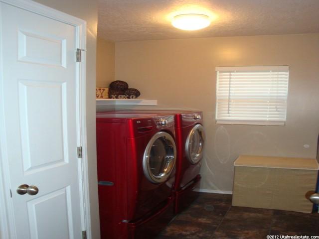 1404 N 2475 W, Clinton, UT 84015 — photo 7