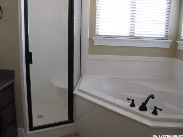 696 W 2400 S, Syracuse, UT 84075 — photo 7