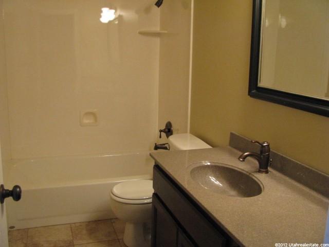 696 W 2400 S, Syracuse, UT 84075 — photo 8