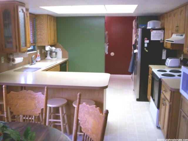 295 E Burton Ln S, Kaysville, UT 84037 — photo 2
