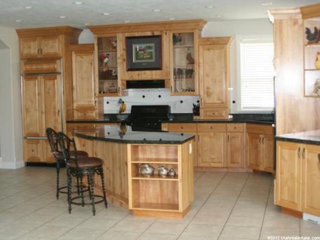 877 Signal Hl, Fruit Heights, UT 84037 — photo 11