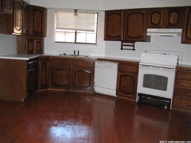 7898 S 2175 E, South Weber, UT 84405 — photo 2