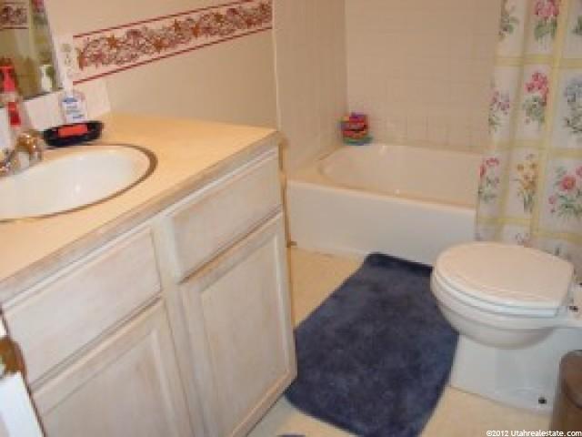 61 E 100 S, Hyrum, UT 84319 — photo 4