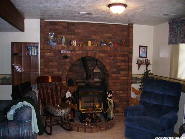 5647 S 3925 W, Roy, UT 84067 — photo 6