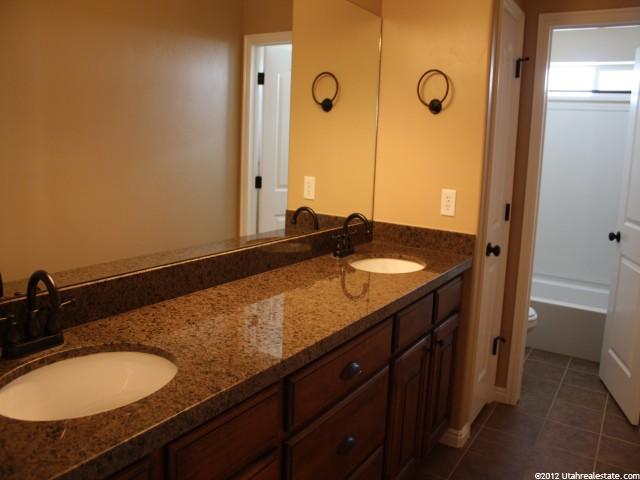 318 W Paddock Ln, Kaysville, UT 84037 — photo 5