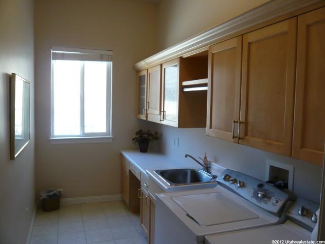 561 Tanglewood Loop, North Salt Lake, UT 84054 — photo 4