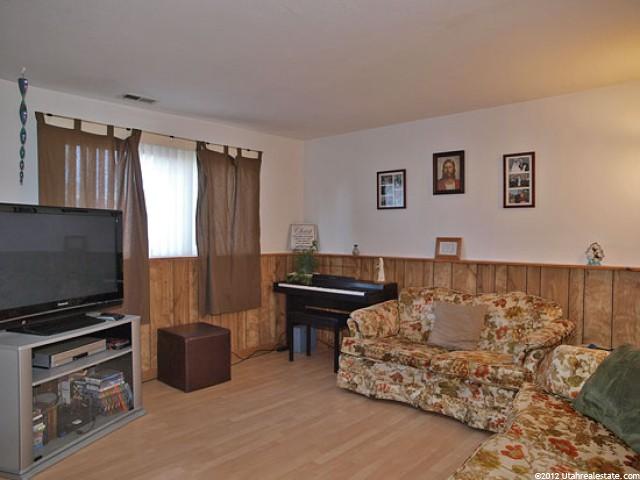 111 E Center 8d, Clearfield, UT 84015 — photo 4